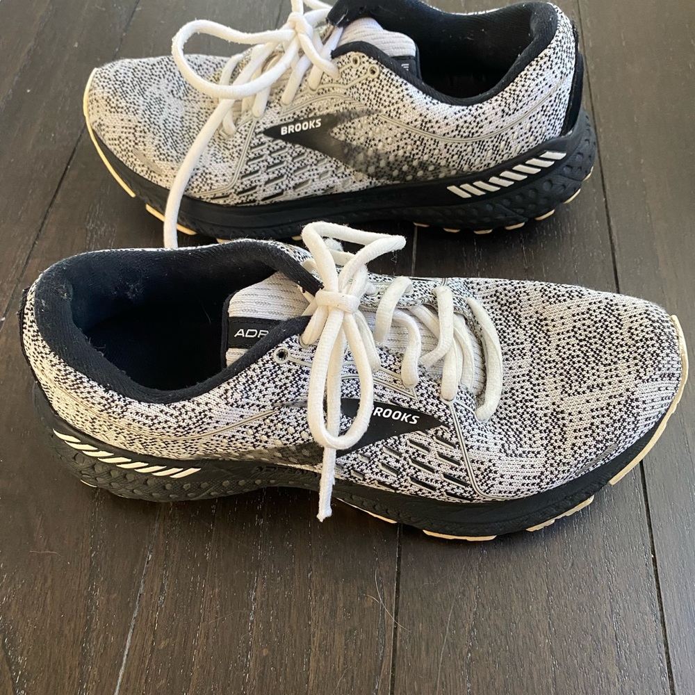 Brooks Adrenaline GTS 21